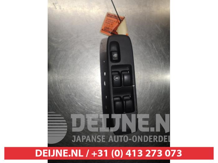 Usados Interruptor combinado de ventanillas Mitsubishi Pajero Hardtop (V6/7) 3.2 DI-D 16V Long Precio € 25,00 Norma de margen ofrecido por V.Deijne Jap.Auto-onderdelen BV