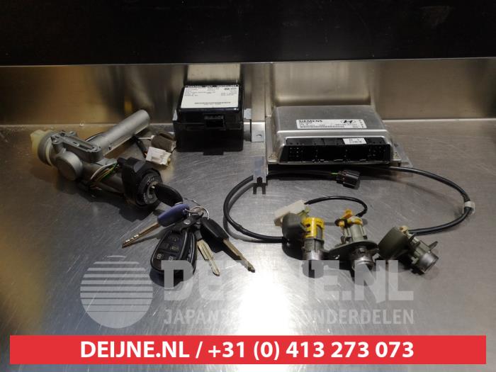Used Engine management computer Kia Magentis (GD) 2.5 V6 24V Price € 100,00 Margin scheme offered by V.Deijne Jap.Auto-onderdelen BV