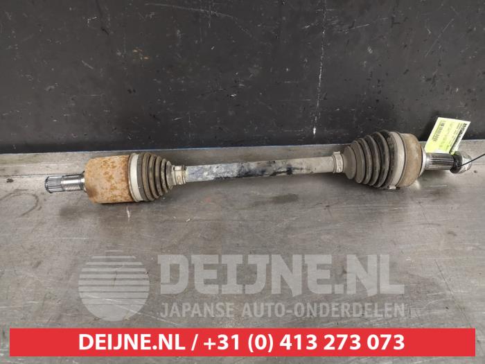 Gebrauchte Antriebswelle links vorne Honda Jazz (GK/GP) 1.3 -i-VTEC 16V Preis € 100,00 Margenregelung angeboten von V.Deijne Jap.Auto-onderdelen BV
