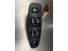 Multi-functional window switch from a Hyundai Accent, 2000 / 2006 1.5 CRDi 12V, Hatchback, Diesel, 1.493cc, 60kW (82pk), FWD, D3EA, 2002-04 / 2005-11 2003