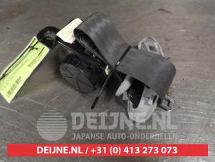 Used Rear seatbelt, right Kia Sportage (JE) 2.0 CRDi 16V VGT 4x2 Price € 35,00 Margin scheme offered by V.Deijne Jap.Auto-onderdelen BV