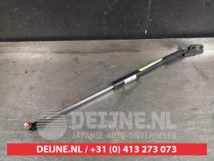 Used Rear gas strut, left Subaru Forester (SH) 2.0D Price on request offered by V.Deijne Jap.Auto-onderdelen BV