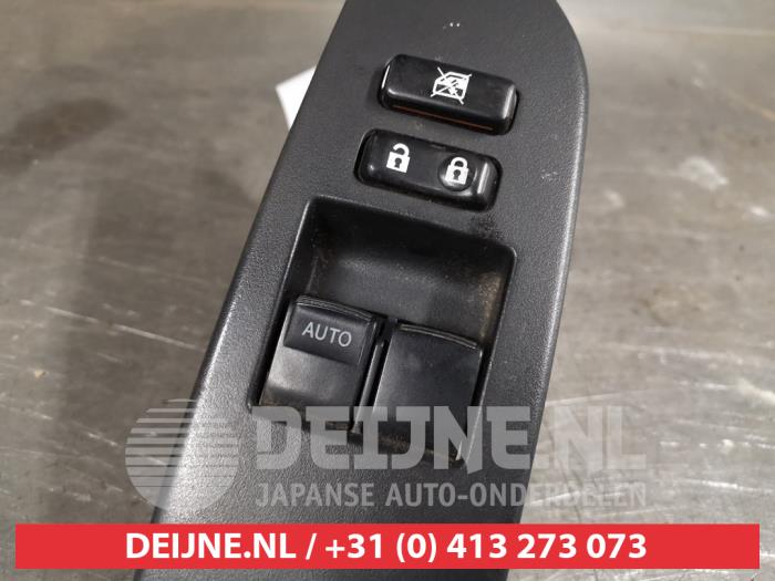Używane Przelacznik combi okienny Toyota Auris (E15) 1.4 D-4D-F 16V Cena € 30,00 Procedura marży oferowane przez V.Deijne Jap.Auto-onderdelen BV