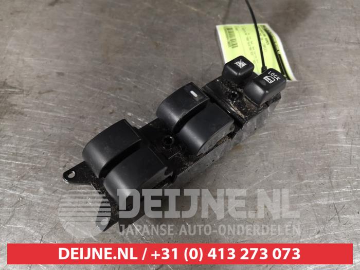 Usados Interruptor combinado de ventanillas Mitsubishi ASX 1.6 MIVEC 16V Precio € 35,00 Norma de margen ofrecido por V.Deijne Jap.Auto-onderdelen BV