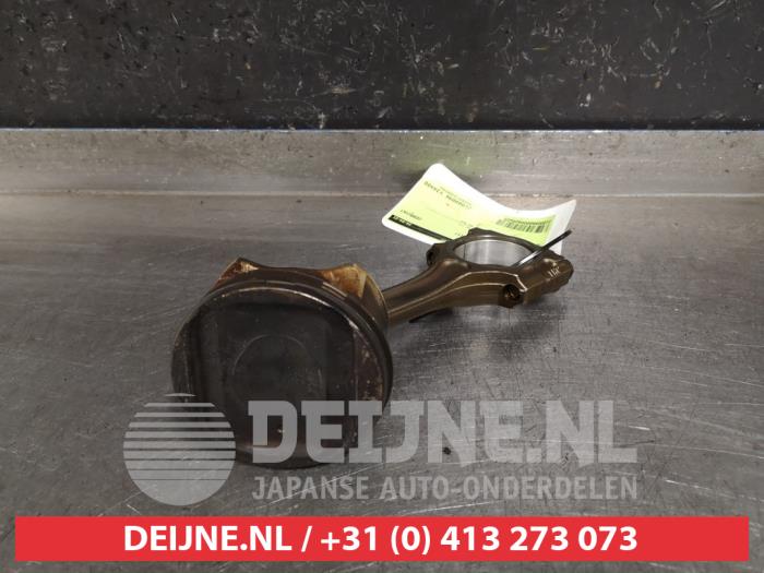 Usagé Piston Nissan Micra (K13) 1.2 12V Prix € 50,00 Règlement à la marge proposé par V.Deijne Jap.Auto-onderdelen BV