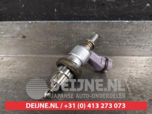 Used Injector (diesel) Toyota Corolla Verso (R10/11) 2.2 D-4D 16V Price on request offered by V.Deijne Jap.Auto-onderdelen BV