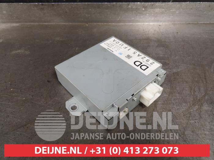 Używane DC/CD konwertor Nissan Note (E12) 1.2 68 Cena € 50,00 Procedura marży oferowane przez V.Deijne Jap.Auto-onderdelen BV