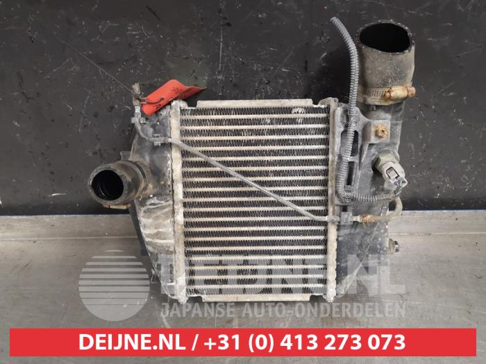 Usados Intercooler Toyota iQ 1.4 D-4D-F Precio € 60,00 Norma de margen ofrecido por V.Deijne Jap.Auto-onderdelen BV