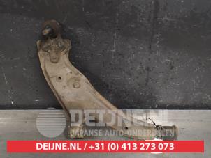 Used Front lower wishbone, right Toyota Starlet (EP8/NP8) 1.3 Friend,XLi 12V Price on request offered by V.Deijne Jap.Auto-onderdelen BV