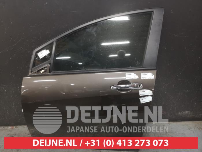 Usados Ventanilla triangular izquierda delante Mazda 5 (CWA9) 1.8i 16V Precio € 35,00 Norma de margen ofrecido por V.Deijne Jap.Auto-onderdelen BV
