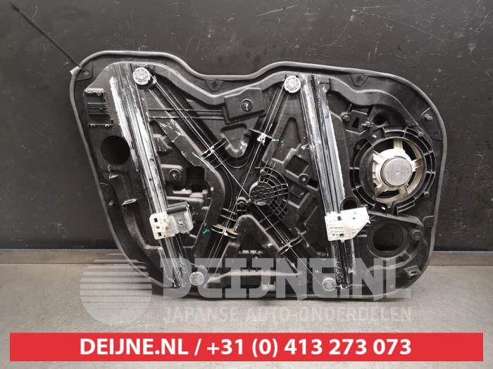 Window mechanism 4-door, front right from a Hyundai i30 (PDEB5/PDEBB/PDEBD/PDEBE) 1.0 T-GDI 12V 2017