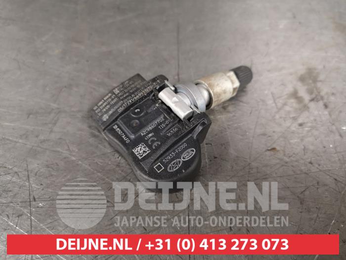 Begagnade Däcktryckssensor Hyundai i30 (PDEB5/PDEBB/PDEBD/PDEBE) 1.0 T-GDI 12V Pris € 25,00 Marginaltabell erbjuds av V.Deijne Jap.Auto-onderdelen BV