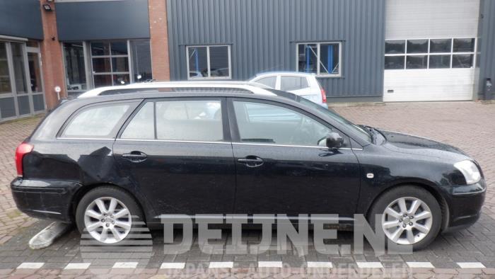 Usados Ventanilla triangular derecha detrás Toyota Avensis Wagon (T25/B1E) 1.8 16V VVT-i Precio € 25,00 Norma de margen ofrecido por V.Deijne Jap.Auto-onderdelen BV
