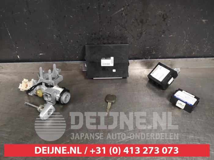 Used Engine management computer Daihatsu Sirion 2 (M3) 1.0 12V DVVT Price € 100,00 Margin scheme offered by V.Deijne Jap.Auto-onderdelen BV