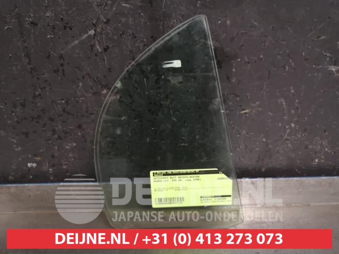 Usados Ventanilla triangular derecha detrás Honda Civic (FA/FD) 1.3 Hybrid Precio € 35,00 Norma de margen ofrecido por V.Deijne Jap.Auto-onderdelen BV