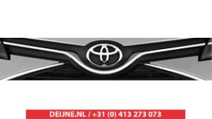 Nuevos Embellecedor de rejilla Toyota Yaris Precio € 71,44 IVA incluido ofrecido por V.Deijne Jap.Auto-onderdelen BV