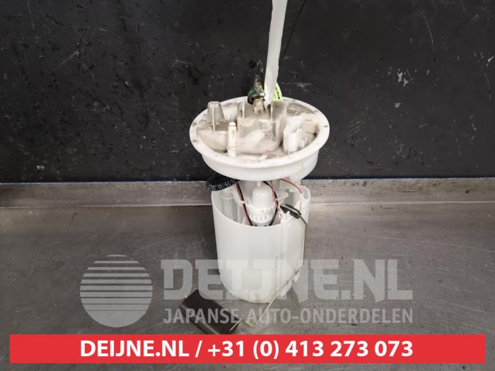 Usagé Pompe carburant électrique Mazda 3 (BL12/BLA2/BLB2) 2.0i MZR 16V Prix € 50,00 Règlement à la marge proposé par V.Deijne Jap.Auto-onderdelen BV