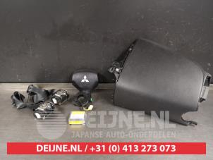 Gebrauchte Airbag Set + Modul Mitsubishi Colt (Z2/Z3) 1.3 16V Preis auf Anfrage angeboten von V.Deijne Jap.Auto-onderdelen BV