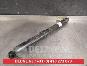 Used Rear shock absorber, left Nissan Navara (D23) 2.5 dCi 16V 4x4 Price on request offered by V.Deijne Jap.Auto-onderdelen BV