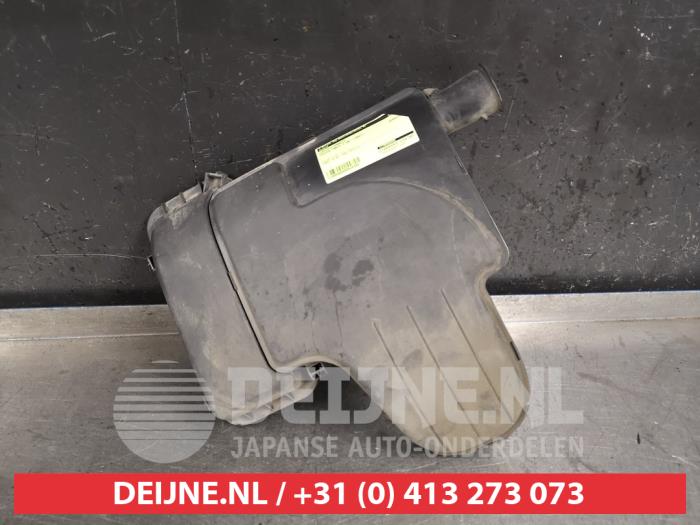 Begagnade Luftfilterhus Toyota Yaris II (P9) 1.0 12V VVT-i Pris € 50,00 Marginaltabell erbjuds av V.Deijne Jap.Auto-onderdelen BV