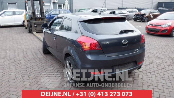 Używane Spojler Kia Pro cee'd (EDB3) 1.4 CVVT 16V Cena na żądanie oferowane przez V.Deijne Jap.Auto-onderdelen BV