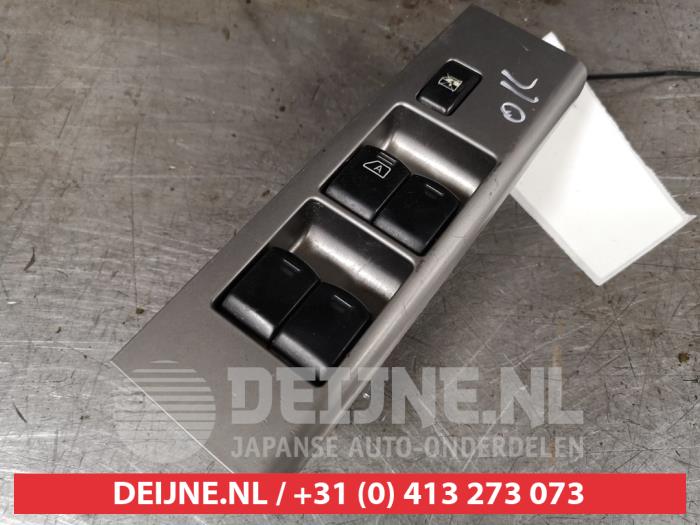 Usados Interruptor combinado de ventanillas Nissan Pathfinder (R51) 2.5 dCi 16V 4x4 Precio € 35,00 Norma de margen ofrecido por V.Deijne Jap.Auto-onderdelen BV