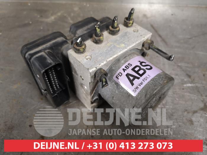 Usagé Bloc ABS Hyundai i30 Crosswagon (WWH) 1.6 CVVT 16V Prix € 150,00 Règlement à la marge proposé par V.Deijne Jap.Auto-onderdelen BV
