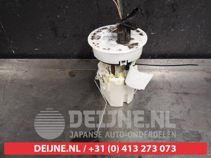 Usagé Pompe carburant électrique Mazda 2 (DE) 1.3 16V S-VT High Power Prix € 40,00 Règlement à la marge proposé par V.Deijne Jap.Auto-onderdelen BV