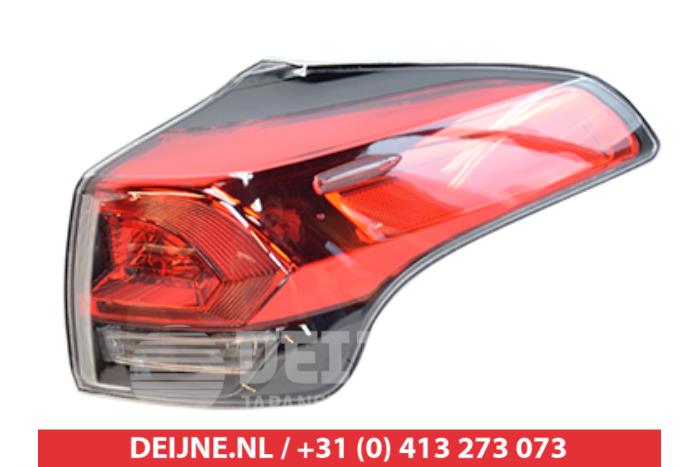 Feu Arrière Droit Pour Toyota RAV-4 (2012) - Réf. FRF783795-58 - Occasion Bon État (Rayures)