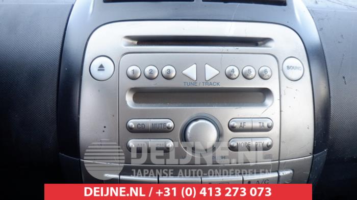 Radio from a Subaru Justy (M3) 1.0 12V DVVT 2009