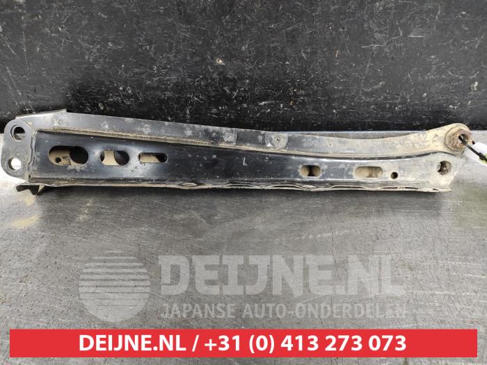 Begagnade Underram Lexus CT 200h 1.8 16V Pris på förfrågan erbjuds av V.Deijne Jap.Auto-onderdelen BV