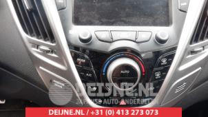 Usagé Panneau de commandes chauffage Hyundai Veloster 1.6 GDI 16V Prix sur demande proposé par V.Deijne Jap.Auto-onderdelen BV