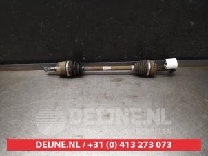 Used Front drive shaft, left Kia Pro cee'd (JDB3) 1.4 16V Price € 60,00 Margin scheme offered by V.Deijne Jap.Auto-onderdelen BV