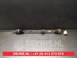 Used Front drive shaft, right Kia Pro cee'd (JDB3) 1.4 16V Price € 75,00 Margin scheme offered by V.Deijne Jap.Auto-onderdelen BV