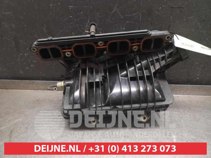 Używane Kolektor dolotowy Toyota Avensis Wagon (T25/B1E) 2.0 16V VVT-i D4 Cena € 25,00 Procedura marży oferowane przez V.Deijne Jap.Auto-onderdelen BV