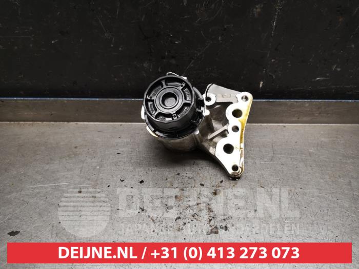 Oil filter housing Toyota RAV4 2.0 16V Valvematic 4x2 1560937040 3ZRFAE