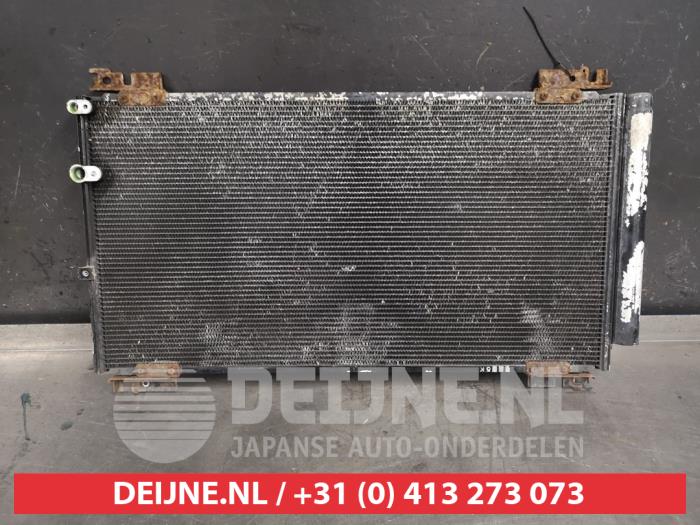 Klima Kondensor van een Lexus IS (E2) 220d 16V 2008