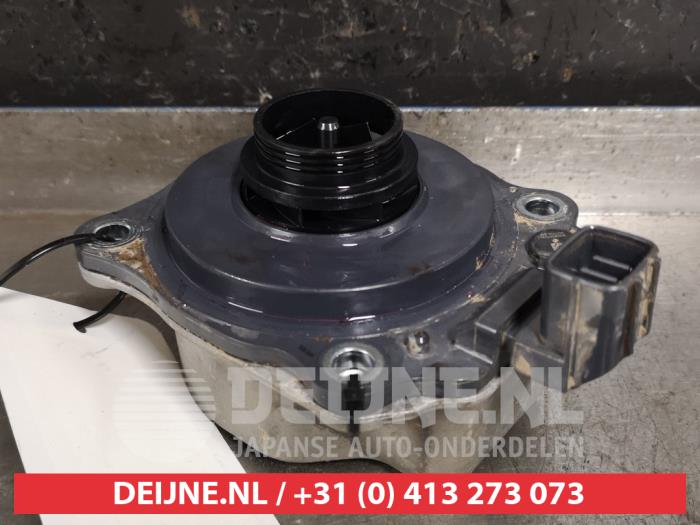 Begagnade Vattenpump Toyota C-HR (X1,X5) 2.0 16V Hybrid Pris € 50,00 Marginaltabell erbjuds av V.Deijne Jap.Auto-onderdelen BV