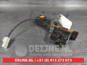 Used Tailgate lock mechanism Hyundai Coupe 2.0i 16V CVVT Price on request offered by V.Deijne Jap.Auto-onderdelen BV