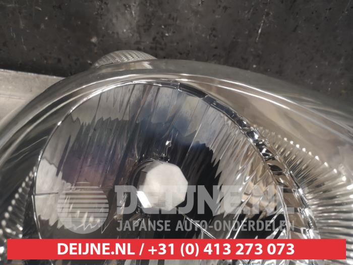 Headlight, Right Nissan Micra 1.2 16V - 26010BC500 NISSAN