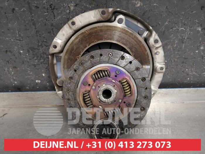 Usagé Kit embrayage (complet) Mazda 2 (DE) 1.3 16V S-VT High Power Prix € 75,00 Règlement à la marge proposé par V.Deijne Jap.Auto-onderdelen BV