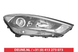 New Headlight, right Hyundai Tucson Price € 366,53 Inclusive VAT offered by V.Deijne Jap.Auto-onderdelen BV