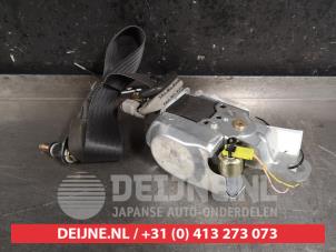 Used Front seatbelt, left Nissan Pathfinder (R51) 2.5 dCi 16V 4x4 Price on request offered by V.Deijne Jap.Auto-onderdelen BV