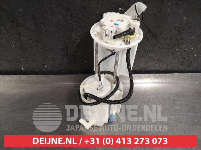 Usagé Pompe à carburant Toyota RAV4 (A3) 2.0 16V Valvematic 4x2 Prix € 50,00 Règlement à la marge proposé par V.Deijne Jap.Auto-onderdelen BV