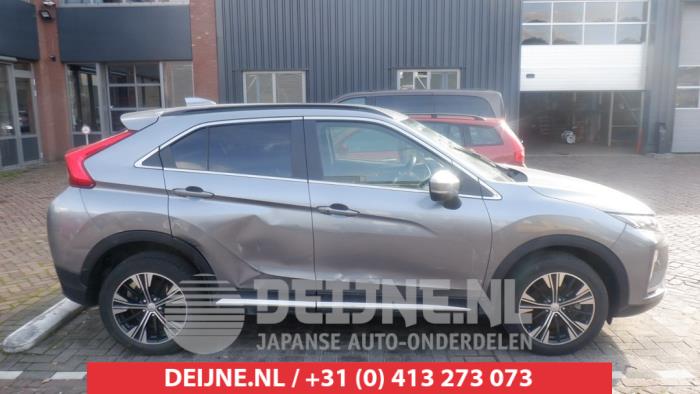 Usados Ventanilla triangular derecha detrás Mitsubishi Eclipse Cross (GK/GL) 1.5 Turbo 16V 2WD Precio € 35,00 Norma de margen ofrecido por V.Deijne Jap.Auto-onderdelen BV