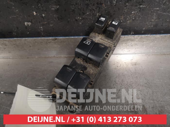 Usados Interruptor combinado de ventanillas Subaru Forester (SH) 2.0D Precio € 35,00 Norma de margen ofrecido por V.Deijne Jap.Auto-onderdelen BV