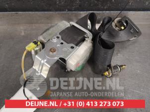 Used Front seatbelt, left Nissan Pathfinder (R51) 2.5 dCi 16V 4x4 Price on request offered by V.Deijne Jap.Auto-onderdelen BV