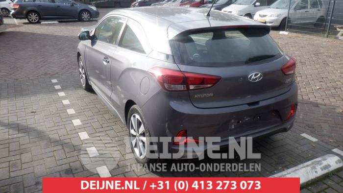 Usagé Jupe Hyundai i20 Coupe 1.0 T-GDI 120 12V Prix € 150,00 Règlement à la marge proposé par V.Deijne Jap.Auto-onderdelen BV