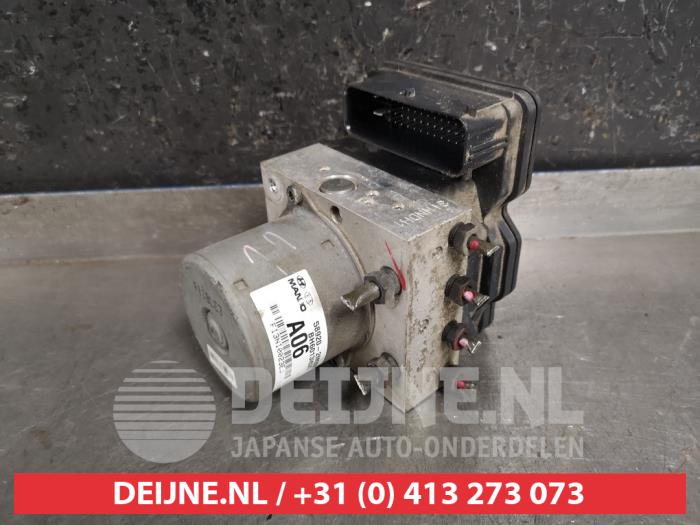 Used ABS pump Hyundai Genesis Coupé (BK) 2.0 Turbo 16V Price € 150,00 Margin scheme offered by V.Deijne Jap.Auto-onderdelen BV
