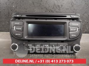 Usados Radio Kia Cee'd (JDB5) 1.4i 16V Precio de solicitud ofrecido por V.Deijne Jap.Auto-onderdelen BV